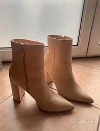 Scarpe col tacco rosa, usate una volta , comode .