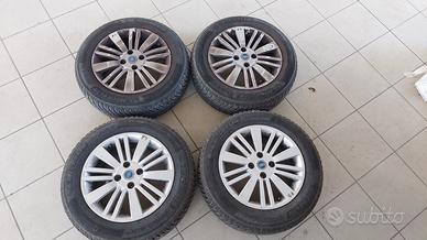 Gomme 4 stagioni con cerchi lega