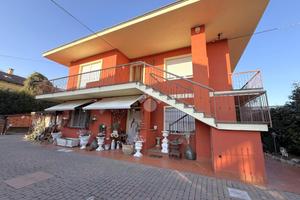 PORZIONE DI BIFAMILIARE A POIRINO