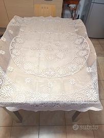Tovaglia Vintage Traforata per tavolo rotondo 