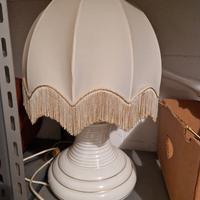 lampada da tavolo elegante 