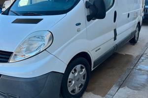 RENAULT TRAFIC TRASPORTO CANI