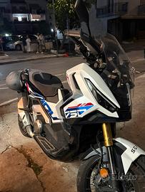 Xadv 750 edizione speciale