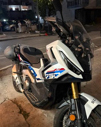 Xadv 750 edizione speciale