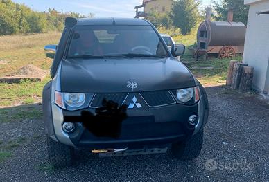 Mitsubishi L200
