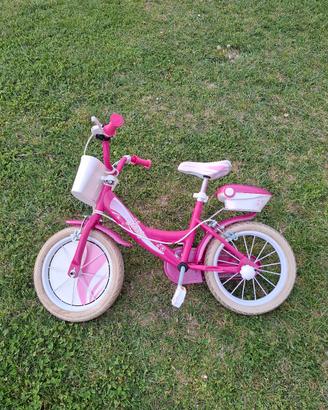 Bicicletta bambina rosa con cestino