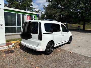 VOLKSWAGEN Caddy 3ªs. Tour. 1ª - 2022