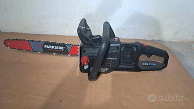 motosega a doppia batteria parkside serie nera