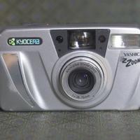 Fotocamera automatica a pellicola YASHICA