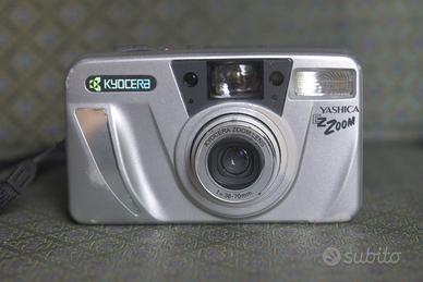 Fotocamera automatica a pellicola YASHICA