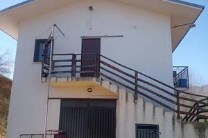 UNITA' INDIPENDENTE CON TERRENO