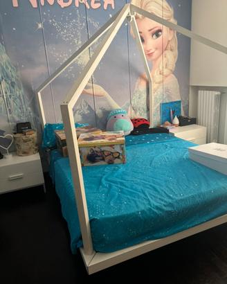 Armadio di frozen letto e comodini