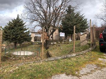   TERRENO CON ANNESSA  COSTRUZIONE.