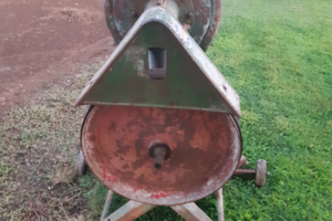 Mulino per cereali e mais