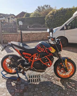 KTM DUKE 690