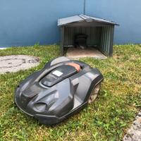 HUSQVARNA AUTOMOWER 330X + stazione + garage