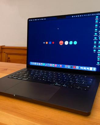 MacBook Pro 14” Apple M4 – 16 GB RAM – 1 TB SSD