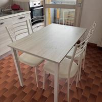 Tavolo con 4 sedie Mondo Convenienza