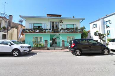 3 LOCALI A CAORLE