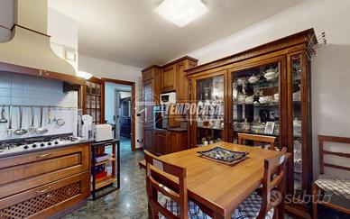 APPARTAMENTO 4 LOCALE CON DOPPI SERVIZI E RISCALDA