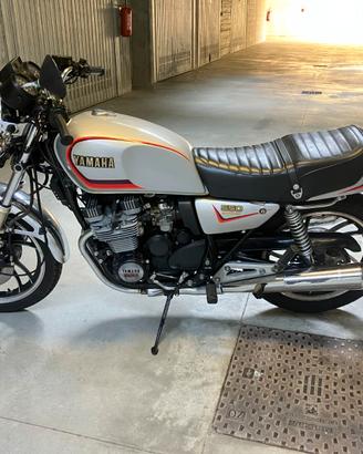 YAMAHA XJ 550 ASI 1985