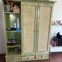 armadio in midollino verde