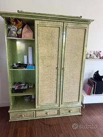armadio in midollino verde