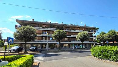 Appartamento di 182 m² con 5 locali e box auto dop