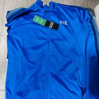 Tuta Emporio Armani primavera 2026