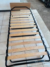 Letto pieghevole  singolo con doghe in legno e mat