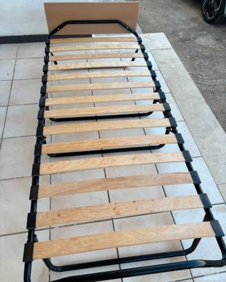 Letto pieghevole  singolo con doghe in legno e mat