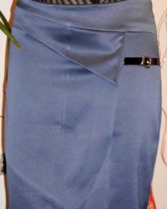 gonna con spacco elegante e particolare. 