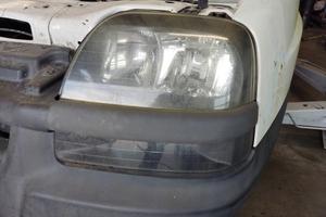 Proiettore sinistro FIAT DOBLO del 2002