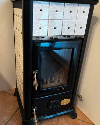 Stufa a legna La Nordica Dorella L8 con maiolica