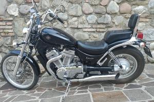SUZUKI VS 600 GL ISCRITTA ASI