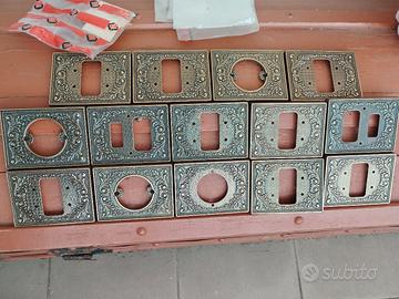 Mascherine d'epoca per interruttori in ottone 