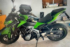 KAWASAKI Z 900