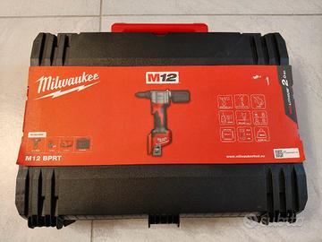 rivettatrice Milwaukee m12