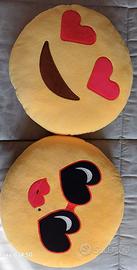 2 cuscini faccine emoji