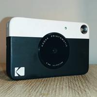 Fotocamera digitale KODAK a stampa istantanea
