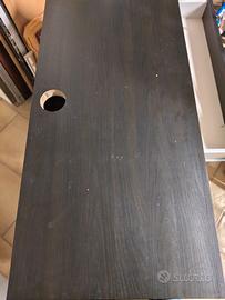 Scrivania micke con cassetti