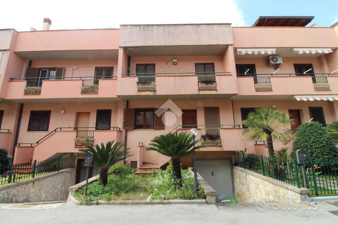 VILLA A SCHIERA A CASAGIOVE - Vista 2