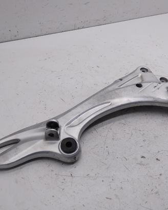 SUZUKI GLADIUS SFV 650 SUPPORTO STAFFA PEDANE DEST