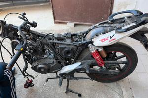 KEEWAY RKV 125 PER PEZZI DI RICAMBIO
