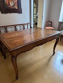Tavolo antico in noce stile barocchetto piemontese