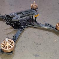 Frame e motori per drone FPV