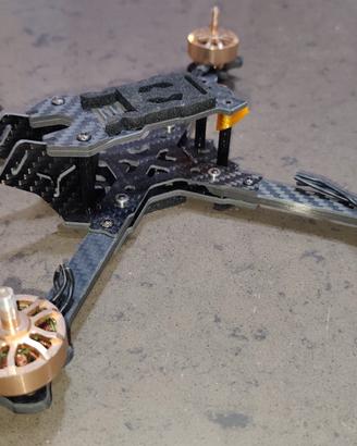 Frame e motori per drone FPV