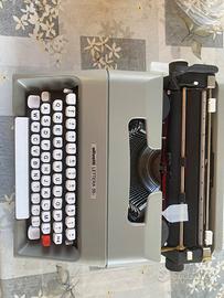 Macchina da scrivere Olivetti