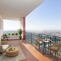 Splendido attico con terrazzo panoramico e posto a