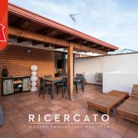 Grazioso appartamento con terrazzo e box auto zona